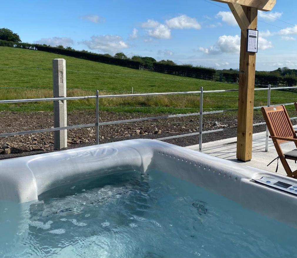 The Byre At Conker Tree Cottages Saintfield Exterior photo
